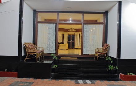 Mansarovar Holiday home Ooty Entrance 1