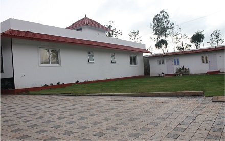 Mansarovar Holiday Ooty Home Lawn